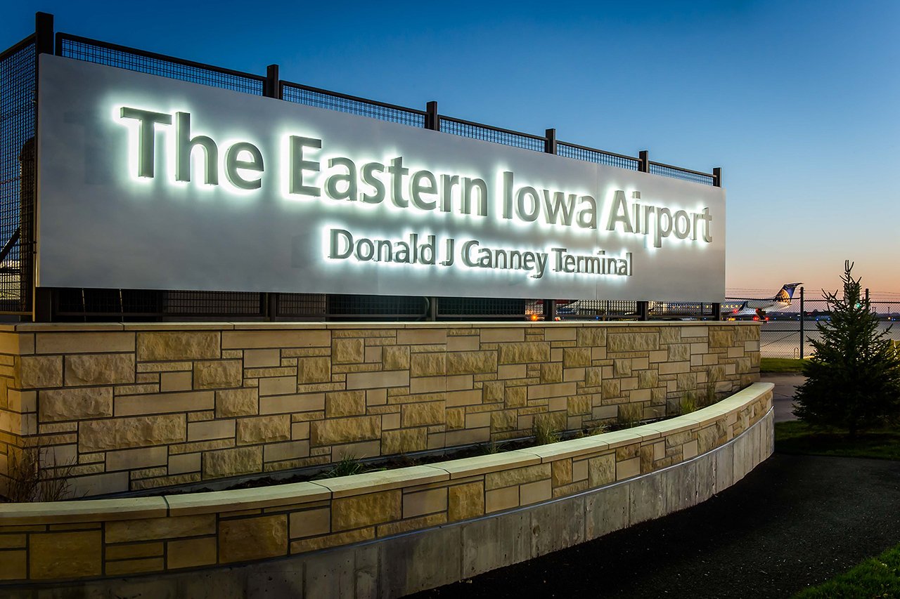 Eastern Iowa Airport