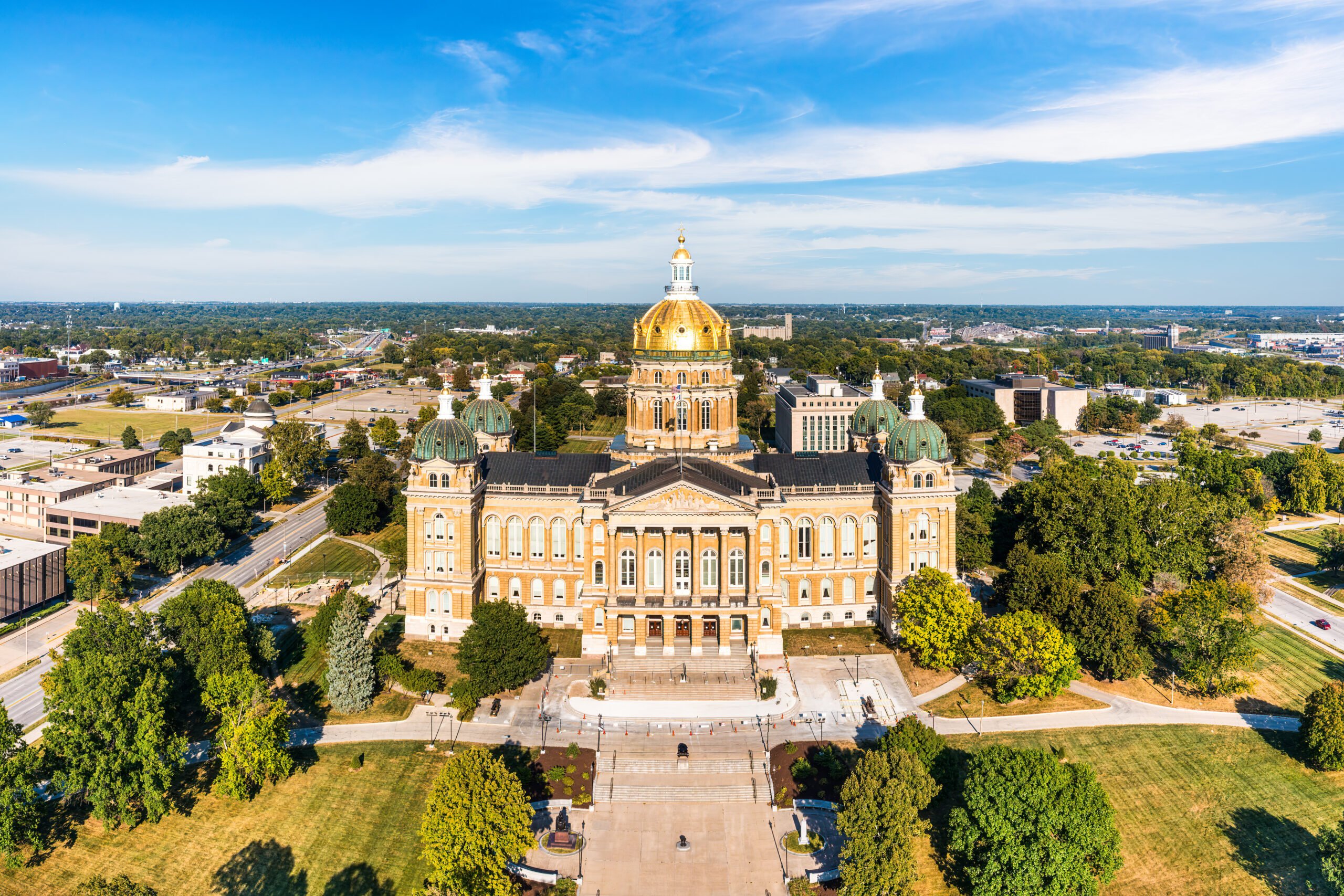 Iowa State Capitol, in Des Moines on a sunny afternoon.